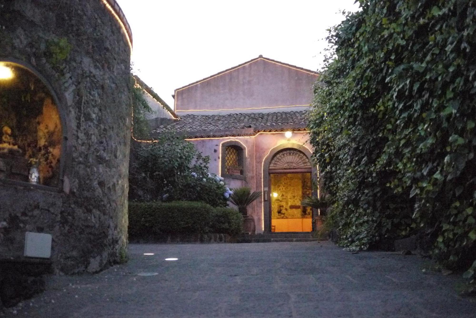 Case Perrotta SantʼAlfio Exterior foto